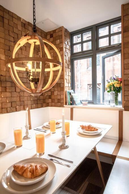 City Superhost: Luxury Deansgate Townhouse Manchester Dış mekan fotoğraf